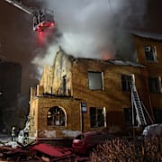 Den brittiska regeringen uppger att Ukraina är i stort behov av luftförsvar. Bilden visar ett skadat hus efter en rysk attack mot huvudstaden Kyiv. 