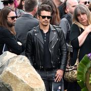 James Franco på Chris Cornells begravning i Los Angeles. 