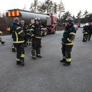 Resurser på ledningsplatsen i skånska Hästveda på tisdagskvällen.