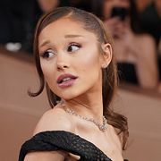 Ariana Grande på Golden Globes i januari 2026.