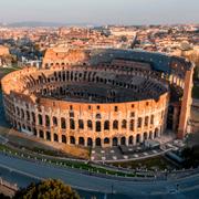 Folktomt utanför Colosseum i Rom den 30 mars.