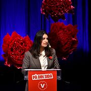 Partiledare Nooshi Dadgostar (V).