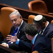 Benjamin Netanyahu tillsammans med ministrarna Israel Katz, Yariv Levin och Itamar Ben-Gvir i Knesset, 2023. 