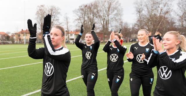 Malmöspelarna tackar publiken efter matchen. AVDO BILKANOVIC / BILDBYRÅN