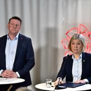 Socialdemokraternas partiledare Magdalena Andersson och partisekreterare Tobias Baudin. 