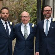 Lachlan Murdoch, Rupert Murdoch och James Murdoch 2016.