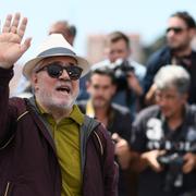 Almodóvar i Cannes på onsdagen.