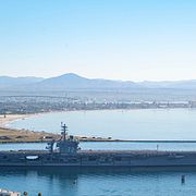 Hangarfartyget USS Abraham Lincoln fotograferat utanför San Diego i USA 2022.