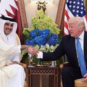 Qatars emir Tamim Hamad Al-Thani och Donald Trump den 21 maj, tre dagar innan Qatars statliga nyhetsbyrå hackade.