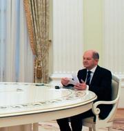 Vladimir Putin och Olaf Scholz i Moskva. Mikhail Klimentyev / AP