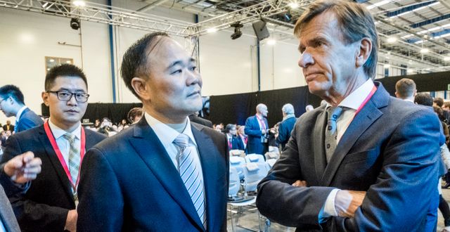 Li Shufu, ägare till Geely, och Håkan Samuelsson, vd för Volvo Cars.  Magnus Hjalmarson Neideman/SvD/TT / TT NYHETSBYRÅN