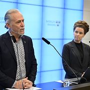 Miljöpartiets språkrör Daniel Helldén och Amanda Lind.