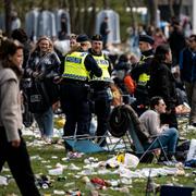 Polis på plats i Stadsparken i Lund under Valborg förra året. 