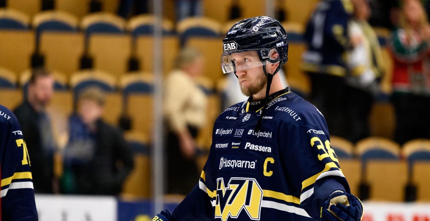 HV71:s Olle Alsing deppar efter kvällens match mot Frölunda.