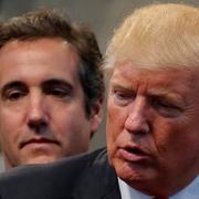 Michael Cohen (t.v.) och Donald Trump. Arkivbild från september 2016. 