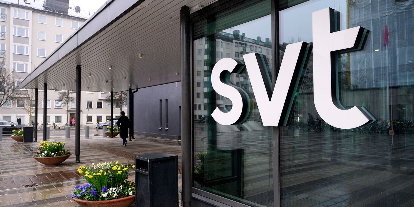 Exteriör och logga på SVT.