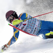 Kristoffer Jakobsen ramlar under en världscupstävling i januari. 