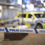 Polis på plats efter skjutningen i Västerås.