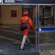 Ingång till tunnelbanan i Alvik.