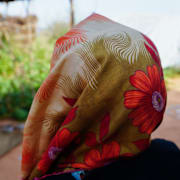 En kvinna som flytt till Adre från kriget i Sudan.