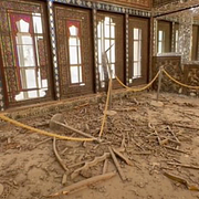 Arkivbild från Golestanpalatset/ Bild som visar skadorna.