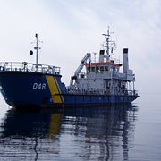 Minister Carl-Oskar Bohlin (M) / Ett av fartygen som inte kunnat nå Ukraina.