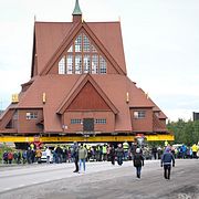 LKAB:s kvartal förra året tyngdes av kostnader för samhällsomvandlingen i Kiruna. På bild flytten av kyrkan.