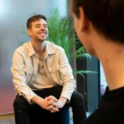 Anton Osika och Fabian Hedin, grundarna av AI-företaget Lovable. 