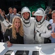 Space X-chefer vid börsnoteringen den 12 juni.