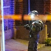 Norsk polis detonerar en misstänkt granat i Oslo 2025. de misstänkta tonåringarna har inte kunnat knytas till något specifikt dåd, men åtalet slår fast att deras kontakt med Foxtrot sammanföll med en våg av spräningar i Oslo.