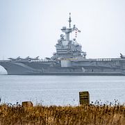 Det franska hangarfartyget Charles De Gaulle i Norra hamnen i Malmö.
