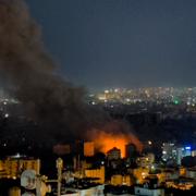 Rök från en Israelisk attack mot Beirut på fredagen.