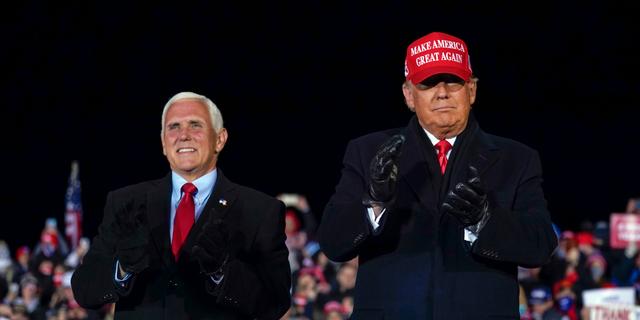 USA:s tidigare vicepresident Mike Pence  och USA:s tidigare president Donald Trump. Evan Vucci / AP