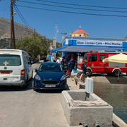 Såkpådraget efter Michael Mosley. Till höger Eric Calibet som saknas på ön Amorgos. 