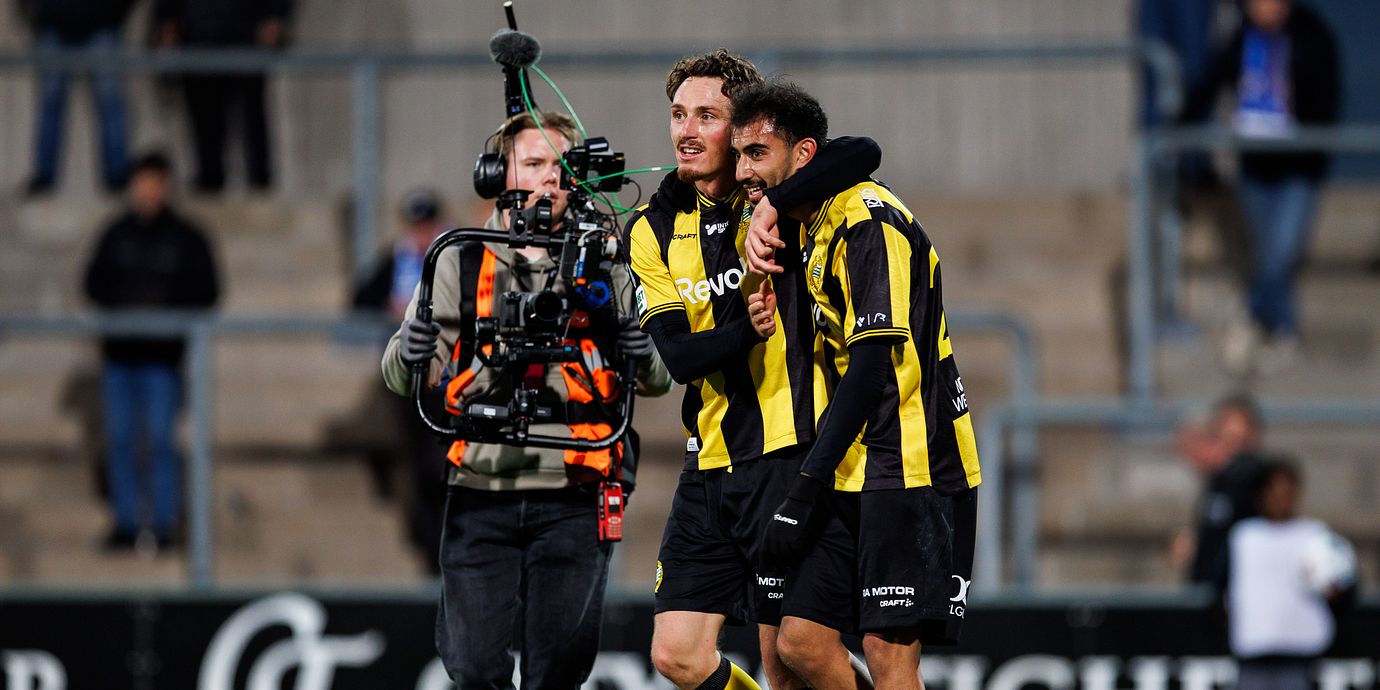 Hammarbys Noah Persson och Montader Madjed jublar.