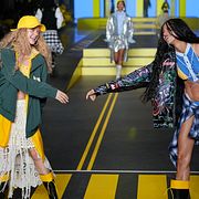 Modeller på modeveckan i Sao Paulo, 14 oktober.