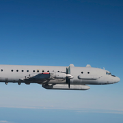 Försvarsmakten har delat en bild på det ryska spaningsflyget.  