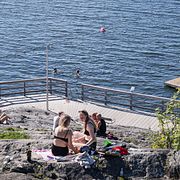 Badare vid Örnsbergs klippbad, arkivbild.