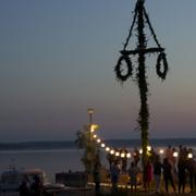 Oavsett var i Sverige du bor ordnas det massor av gemensamma midsommarfiranden helt gratis.