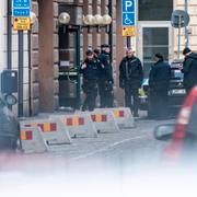 Poliser på palts vid NTI-gymnasiet i Kristianstad. 