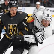 Vegas Golden Knights centerspelare Vadim Shipachyov och Los Angeles Kings back Kurtis MacDermid. 