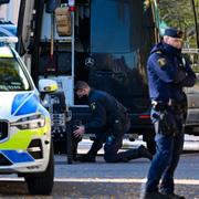 Polis och bombtekniker på plats.