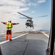 Arkivbild: Helikopter 15 landar på korvetten HMS Visbys däck under en internationell ubåtsjaktsövning i Stockholms skärgård