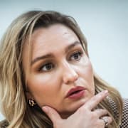 Ebba Busch och Nooshi Dadgostar. Arkivbilder. 