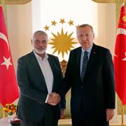 Ismail Haniya och Recep Tayyip Erdogan under ett möte i Istanbul 2020. 