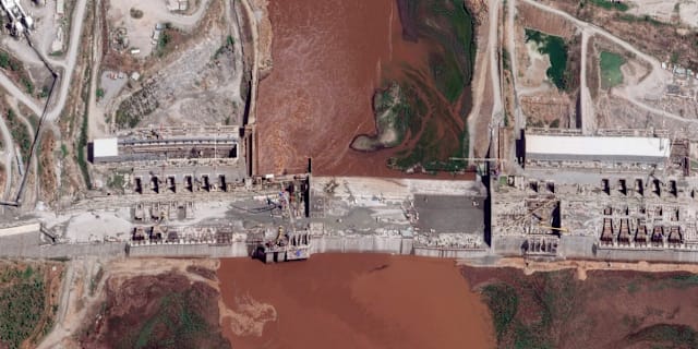 Satellitbild på dammen. AP