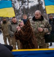 Begravning för en stupad ukrainsk soldat. Emilio Morenatti / AP