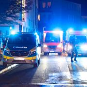 Poliser och ambulanser i Solingen. 