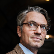 Tobias Thyberg / Ulf Kristersson utanför Sagerska palatset. Arkivbilder.