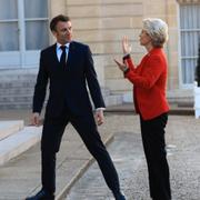 Macron och von der Leyen.  Aurelien Morissard / AP